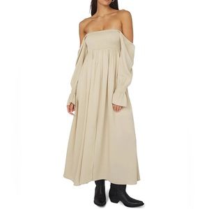 NWT WeWoreWhat On/Off Shoulder Smocked Dress in Crème Bruilee